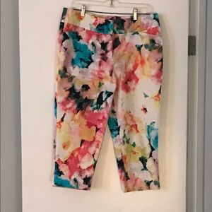 Worthington Women’s Pastel Floral Capris Pants